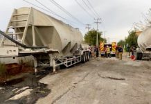 Incendio en pastizal alcanza camión tipo pipa dejando solo daños