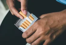 “Fumar como castigo”: la simple receta de una doctora brasileña que ayuda a dejar de fumar