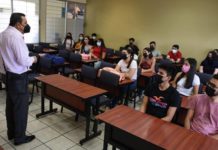 Ante una nueva realidad; van estudiantes a evaluación diagnostica