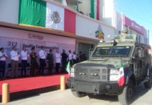 Desfilan Militares y ciudadanos los ovacionan con aplausos y vivas