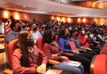 Llevan a cabo en el C. Cultural foro de competitividad y comercio exterior