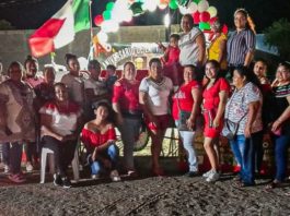 Mujeres emprendedoras del Sector 1 de Higuerillas crean tianguis nocturno