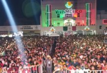 Acompañan 25,000 personas a Carlos Peña Ortiz en Grito de Independencia