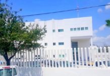 Arrestan a sujeto por molestar a su familia
