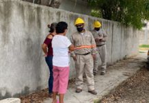 Retienen a trabajadores de la CFE