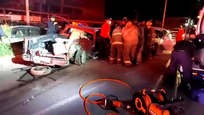 Chocan unidades en la Ribereña