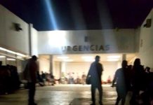 Ciclista cae en tremendo “hoyo” y sale lesionado