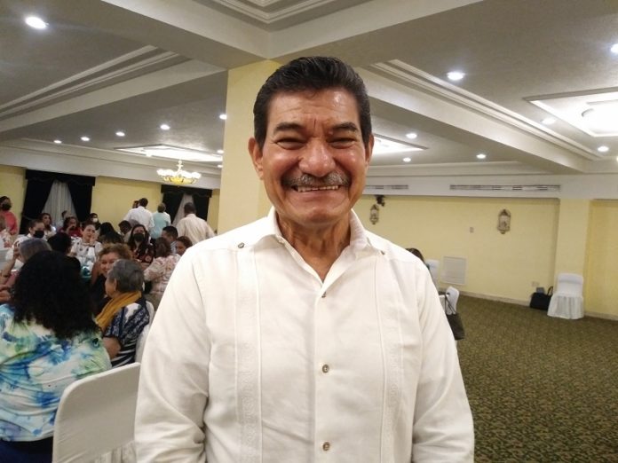 Profesor José Juan Gallegos