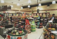 Ratero amaga a empleados para asaltarlos y llevarse el dinero
