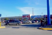 Rateros vuelven a robar y ocasionar daños en centro comercial