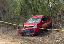 Vuelca taxi en el Luis Donaldo Colosio