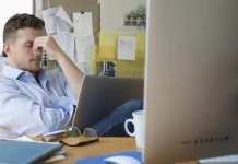 Vamping, phubbing, nomofobia: las enfermedades que nos provoca la tecnología (y cómo acabar con ellas)