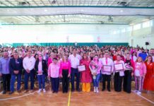 Ofrecen testimonio de supervivencia en lucha contra el cáncer ante más de 1,000 mujeres