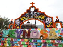 Invita Gobierno de Reynosa a visitar Monumental Altar de Día de Muertos