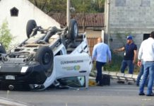 Aparatoso accidente vial deja daños y personas lesionadas