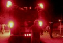Bomberos acuden a llamado de conato de incendio en comercio