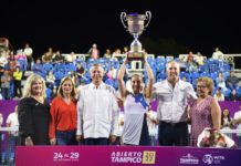 Premia Chucho Nader a Campeonas del Abierto de Tenis Tampico 2022