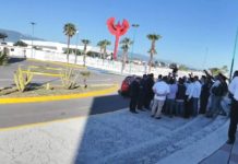 Reportan a persona sin vida en la vía pública en Las Cumbres