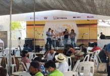 Acuden familias a divertirse en el OktoberFest