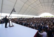 Llama Américo a desterrar la corrupción y poner fin al saqueo