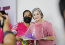 Entrega María de Villarreal 11 prótesis de mama a mujeres sobrevivientes de cáncer