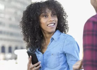 Por qué hablar con extraños puede hacernos más felices