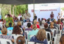Llevó Carlos Peña Ortiz servicios de salud a más de 400 personas