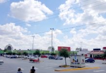 Atacan otra vez los rateros en estacionamientos de centros comerciales