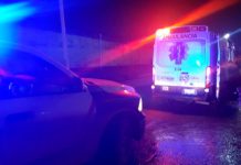 Auxilia unidad médica a transeúnte tras haber sufrido incidente vial