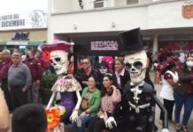 Comerciantes esperan ganancias por fiestas del fieles difuntos y halloween