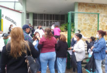 Abarrotan sede de vacunación Anti Covid y temprano se acaba el biológico