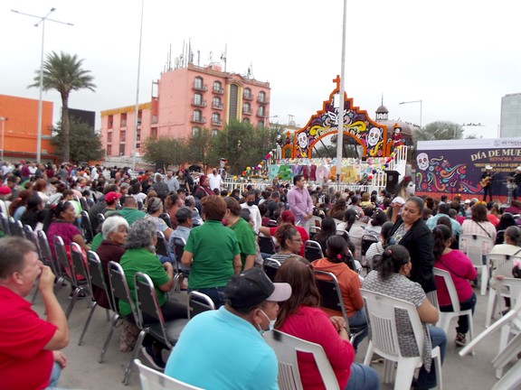 Inauguran Altar de muertos Tu Recuerdo Me Acompaña (3)