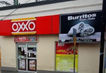 Rateros amagan a sus víctimas para asaltar tienda