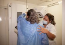 Alianza contra el Cáncer de Mama pide ampliar mastografías gratuitas a mujeres de más de 70 años