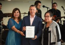Reconocen Mujeres Empresarias Labor de Chucho Nader