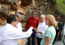Exploran gobernador y geólogos ucranianos el cañón de los Troncones