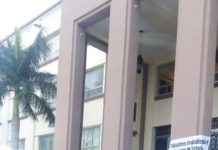Empleados sindicalizados protestan contra alcalde de Victoria