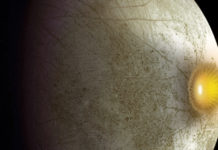 Impactos de cometas podrían traer ingredientes para la vida al océano de la luna Europa