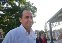 “Así como hacen fila para venta nocturna, no hay pretexto para no vacunar a niños”: regidor