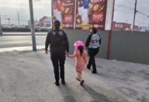 Localizan a menor extraviada y la reúnen con sus padres