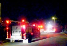 Bomberos acuden a llamado de incendio en estructura de una vivienda