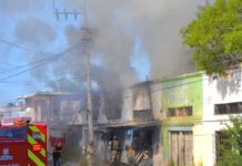 Bomberos sofocan incendio que dejó daños en la zona Centro