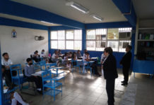 Imparten pláticas en secundaria para prevenir conductas antisociales