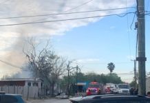 Bomberos acuden ha llamado de incendio en vivienda