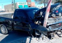 Chocan unidades y dejan cuantiosos daños materiales