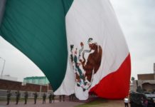 Festejan el Día de la Bandera en plaza Morelos en un emotivo evento