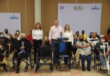 Entregan Chucho Nader y Aída Feres de Nader Más aparatos Funcionales a Familias Vulnerables