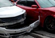 Accidentes viales dejan cuantiosos daños y caos vial