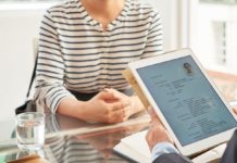 Empresas discriminan a mujeres por su físico