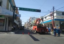 Norte dejó árboles caídos, suspensión de energía eléctrica y desprendimiento de material pétreo de fachada de edificio